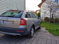 gebraucht Skoda Octavia Combi 2.0 TDI PD DPF 4x4 Scout Scout