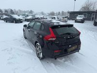 Gebraucht Volvo V40 Kinetic 190 PS (139 kW) 2014 Schwarz Limousine