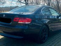 Gebraucht BMW 325 218 PS (160 kW) 2008 Blau Coupé