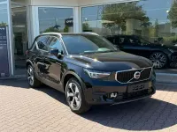 Neu Volvo XC40 Core 163 PS (119 kW) 2026 Schwarz SUV