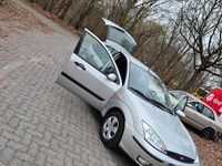 Gebraucht Ford Focus 90 PS (66 kW) 2003 Silber Kombi