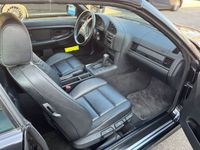 Gebraucht BMW 318 Cabriolet 116 PS (85 kW) 1999 Schwarz Cabrio