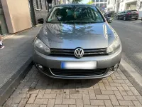 Gebraucht VW Golf VI 105 PS (77 kW) 2011 Grau Kleinwagen