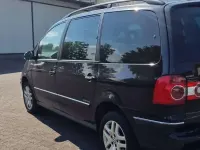 Gebraucht VW Sharan Trendline 140 PS (102 kW) 2008 Deep black perleffekt Van / Kleinbus