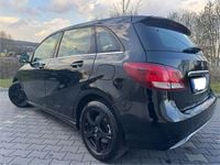 Gebraucht Mercedes B180 116 PS (85 kW) 2018 Schwarz Van / Kleinbus
