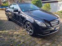 Gebraucht Mercedes E200 184 PS (135 kW) 2011 Schwarz Cabrio