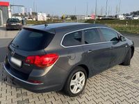 Gebraucht Opel Astra Eco 136 PS (100 kW) 2014 Grau Kombi