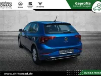 Gebraucht VW Polo Basis 80 PS (58 kW) 2022 Blau Kleinwagen