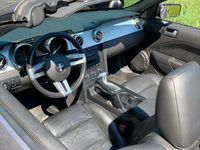 Second-hand Ford Mustang 212 CP (155 kW) 2006 Gri Cabrio