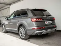 Neu Audi Q7 Ambiente 231 PS (169 kW) 2025 Grau SUV