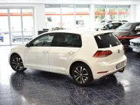 Gebraucht VW Golf VII IQ Drive 116 PS (85 kW) 2019 Weiß Limousine