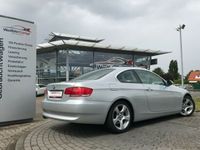 Gebraucht BMW 325 218 PS (160 kW) 2007 Silber metallic Coupé