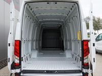 Gebraucht Iveco Daily 175 PS (128 kW) 2023 Weiss Van