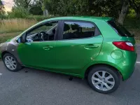 Gebraucht Mazda 2 Independence 86 PS (63 kW) 2009 Grün Kleinwagen