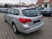 Gebraucht Opel Astra Edition 110 PS (80 kW) 2015 Silber Kombi