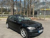 Gebraucht BMW 120 177 PS (130 kW) 2010 Schwarz Kleinwagen