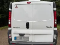 Second-hand Renault Trafic 145 CP (106 kW) 2007 Alb Monovolum
