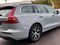 Używany Volvo V60 Core 197 KM (144 kW) 2024 Szary Kombi
