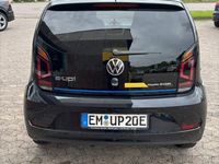 Gebraucht VW e-up! Style 61 kW (83 PS) 2021 Deep black perleffekt Kleinwagen