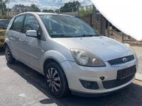 Gebraucht Ford Fiesta 75 PS (55 kW) 2008 Grau Kleinwagen