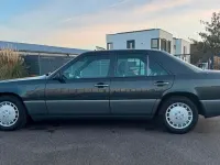 Gebraucht Mercedes E300 Sportline 147 PS (108 kW) 1990 Schwarz Limousine