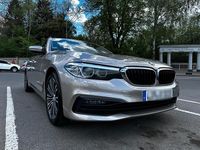 Gebraucht BMW 520 Sport Line 190 PS (139 kW) 2023 Silber Kombi