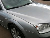 Gebraucht Ford Mondeo 130 PS (95 kW) 2003 Silber Kombi