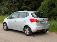 Gebraucht Kia Venga 90 PS (66 kW) 2012 Silber Kleinwagen