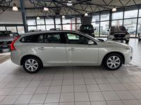 Gebraucht Volvo V60 Kinetic 114 PS (83 kW) 2012 Weiß Kombi