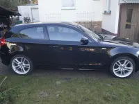 Gebraucht BMW 120 122 PS (89 kW) 2009 Schwarz Kleinwagen