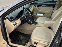 Gebraucht VW Passat 140 PS (102 kW) 2011 Violet Kombi