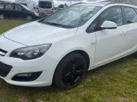 Gebraucht Opel Astra Style 120 PS (88 kW) 2015 Weiß Kombi