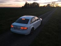 Gebraucht Audi A4 140 PS (102 kW) 2011 Weiß Limousine