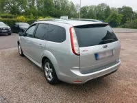Gebraucht Ford Focus 90 PS (66 kW) 2010 Silber Kombi
