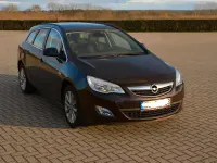 Gebraucht Opel Astra 140 PS (102 kW) 2012 Braun Kombi