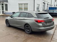 Gebraucht Opel Astra Dynamic 105 PS (77 kW) 2018 Grau Kombi