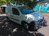 Gebraucht Renault Kangoo Authentique 75 PS (55 kW) 2011 Weiß Van / Kleinbus