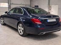 Gebraucht Mercedes E350 Avantgarde 258 PS (189 kW) 2018 Blau Limousine