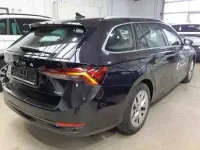 Gebraucht Skoda Octavia Style 150 PS (110 kW) 2023 Schwarzmagic perleffekt Kombi