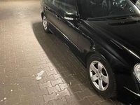 Gebraucht Mercedes E200 Avantgarde 163 PS (119 kW) 2004 Schwarz Limousine