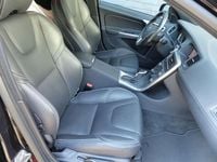 Gebraucht Volvo V60 Linje Svart 152 PS (111 kW) 2018 Onyx black Kombi