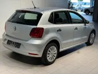Gebraucht VW Polo Trendline 75 PS (55 kW) 2016 Reflexsilber (metallic) Kleinwagen