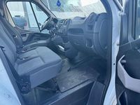 Gebraucht Opel Movano 110 PS (80 kW) 2017 Weiß Van / Kleinbus