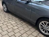 Gebraucht BMW 118 Advantage 136 PS (100 kW) 2017 Schwarz Kleinwagen