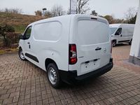 Gebraucht Opel Combo 131 PS (96 kW) 2024 Lackierung weiss icy/typ ausse Van / Kleinbus