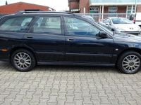 Gebraucht Volvo V40 122 PS (89 kW) 2000 Schwarz Kombi