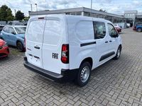 Neu Fiat Doblò 131 PS (96 kW) 2026 Weißschwarz Van / Kleinbus