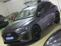 Używany Audi e-tron Performance 300 kW (408 KM) 2023 Szary SUV