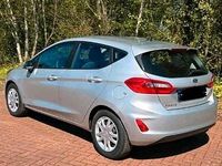 Gebraucht Ford Fiesta 86 PS (63 kW) 2017 Silber Kleinwagen