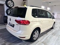 Gebraucht VW Touran 116 PS (85 kW) 2019 Beige Van / Kleinbus